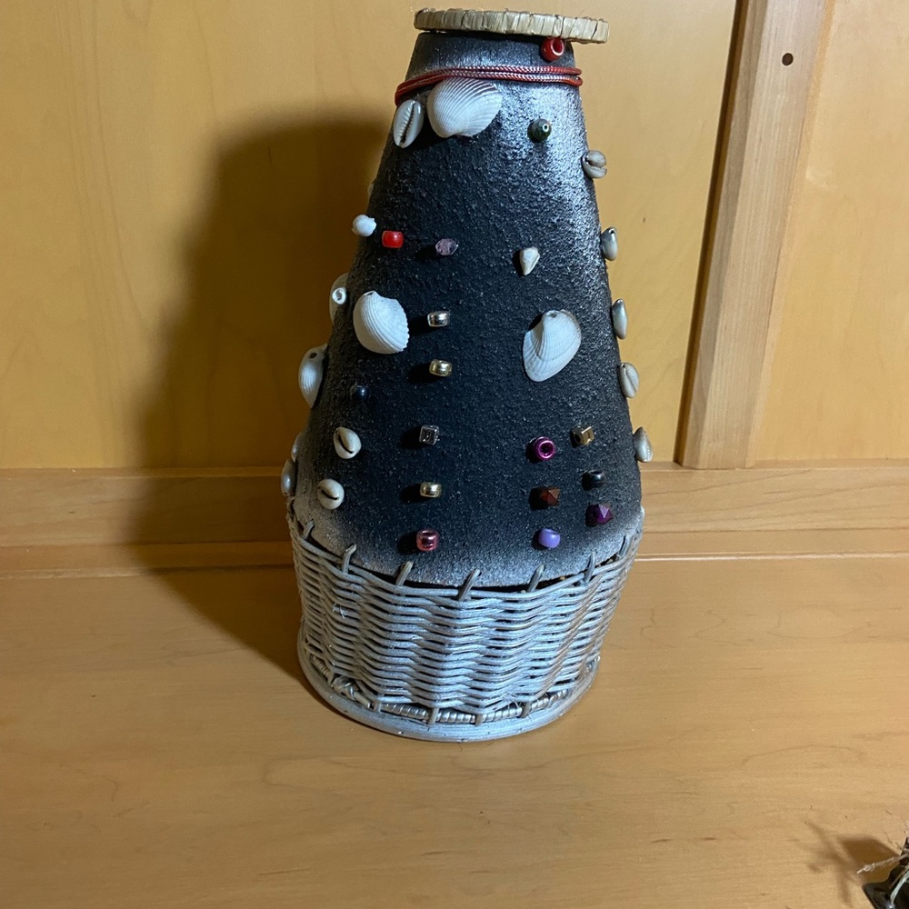 Decorative Black and White Shell Accent Vase